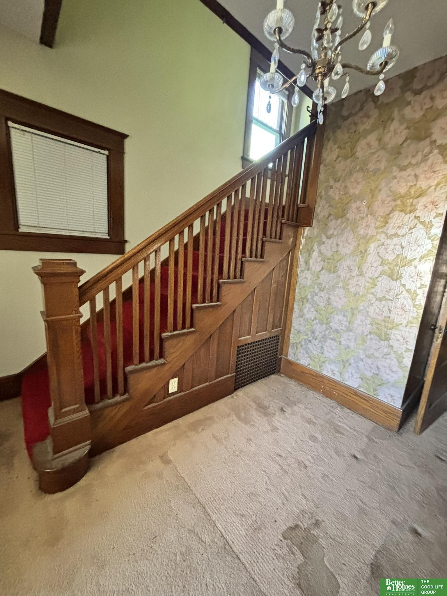 Property Photo: 105 E 5 Street NE 68666