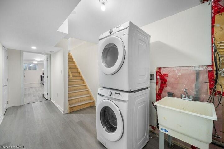 Property Photo:  78 Couling Crescent  ON N1E 0J8 
