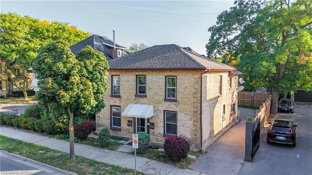 Property Photo: 113 Brant Avenue 3 ON N3T 3H4