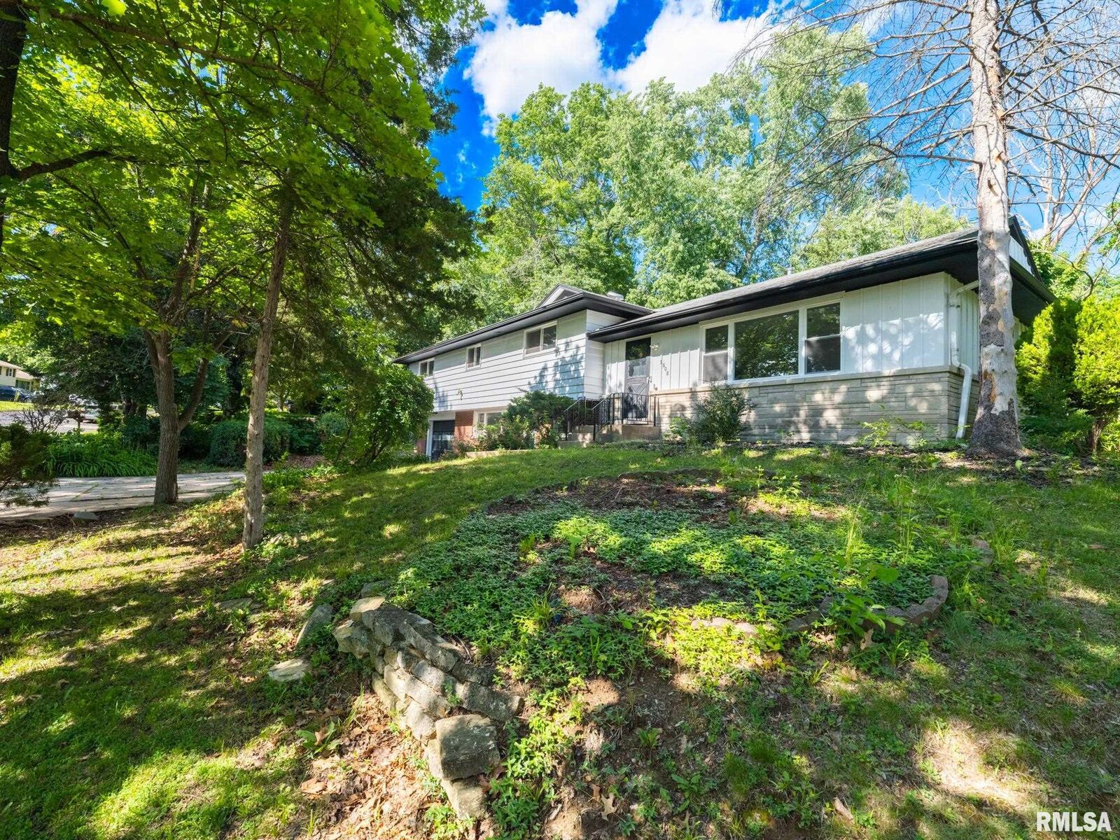Property Photo: 3808 N Walround Lane IL 61615