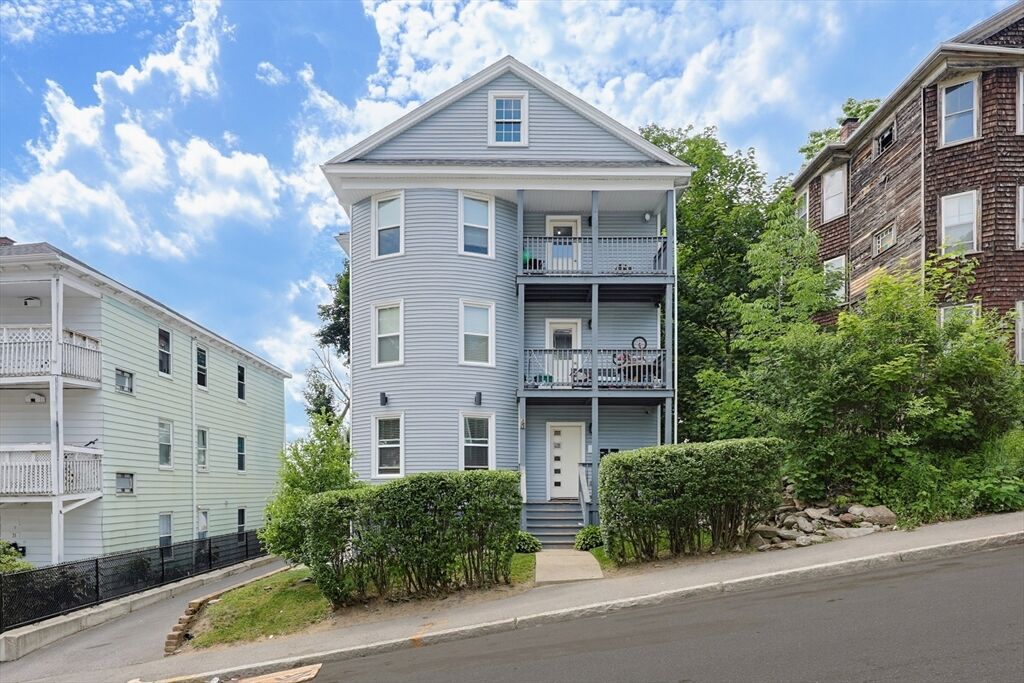 Property Photo:  15 Stanton St  MA 01605 