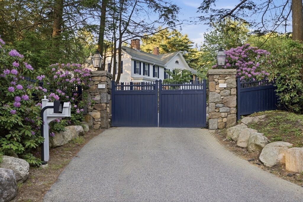 Property Photo:  31 Boyles Street  MA 01915 