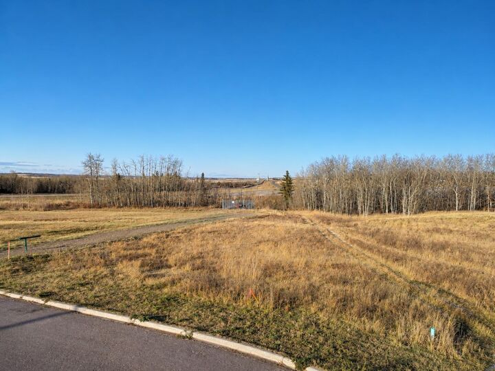 Property Photo:  5115 40 Avenue Lot 14  AB T4G 1Z1 