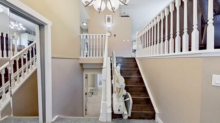 Property Photo: 109 Edgebrook Gardens NW AB T3A 4Z8