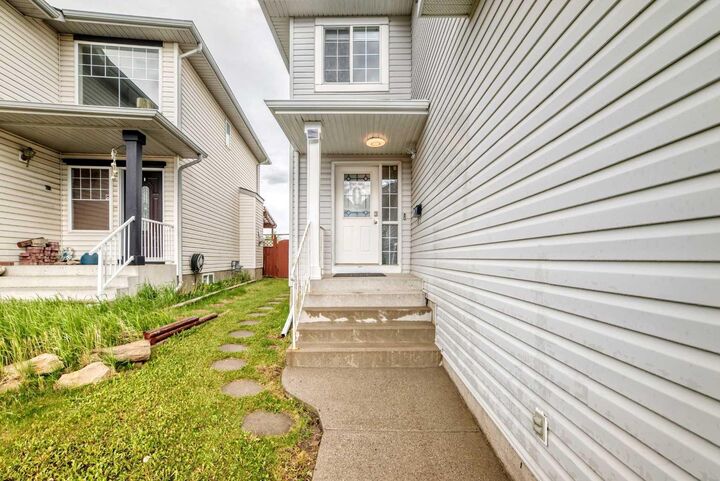 Photo de la propriété: 119 Citadel Meadow Grove NW AB T3G 4K8