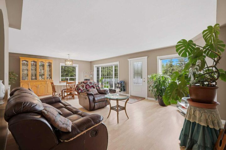 Property Photo: 37 Parkland Crescent AB T0C 2J0