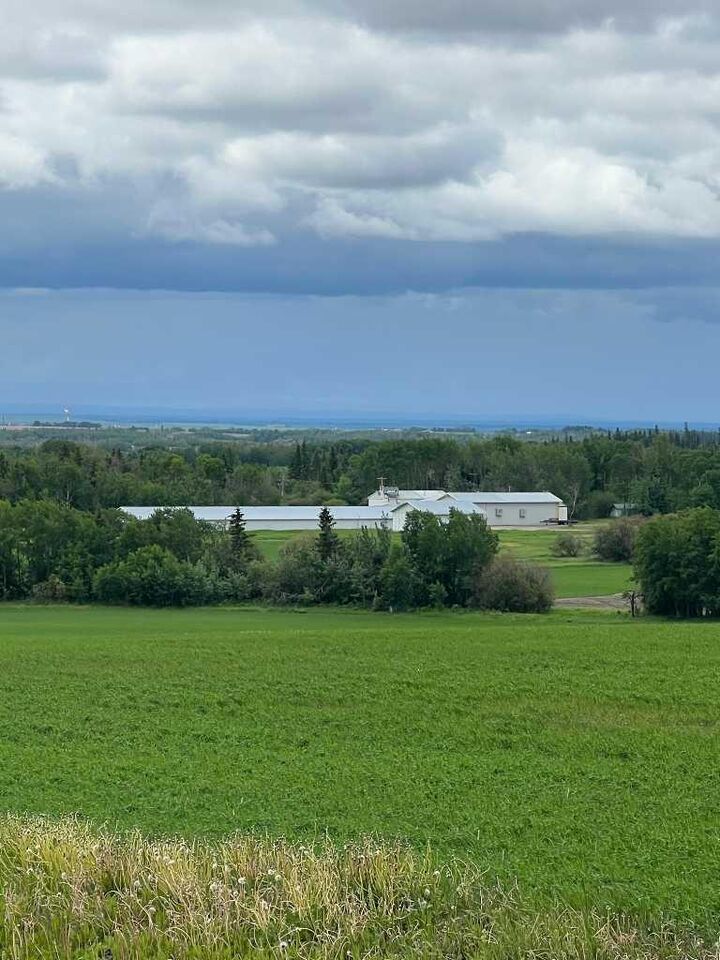 Property Photo: 714002 Range Road 85 AB T0H 3S0