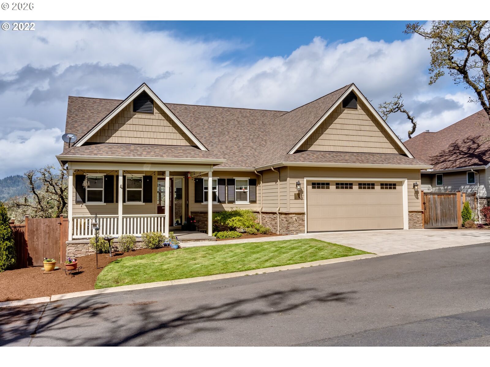 Property Photo:  6428 Dogwood St  OR 97478 