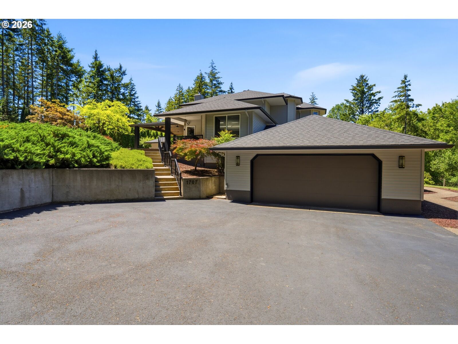 Property Photo: 1707 NW Doty Ln OR 97128
