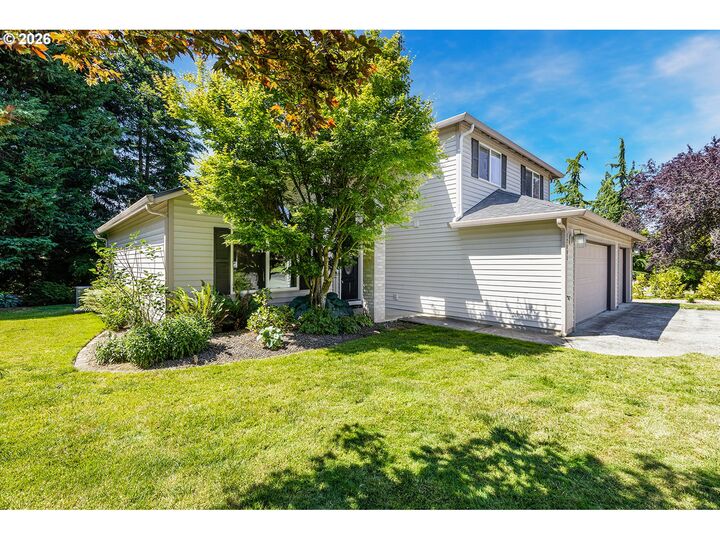 Property Photo: 12605 NW 33rd Ave WA 98685