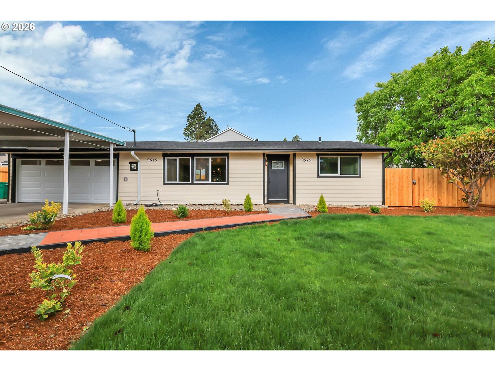 Property Photo: 9575 SW 92nd Ave OR 97223