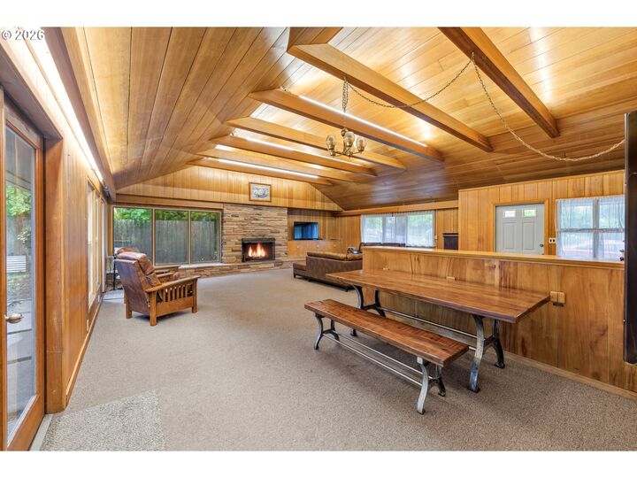 Property Photo: 625 NW 36th St OR 97330
