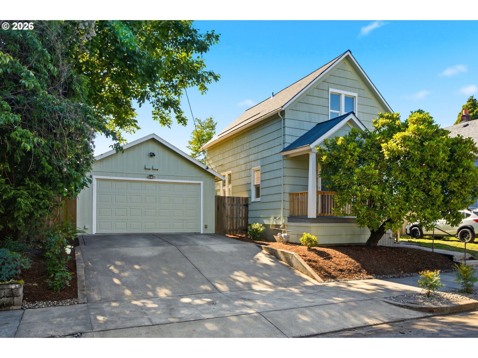 Property Photo: 3807 NE Grand Ave OR 97212