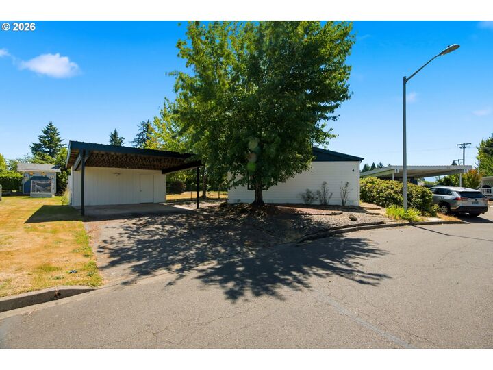 Property Photo:  655 NE Burnett Rd 4  OR 97128 