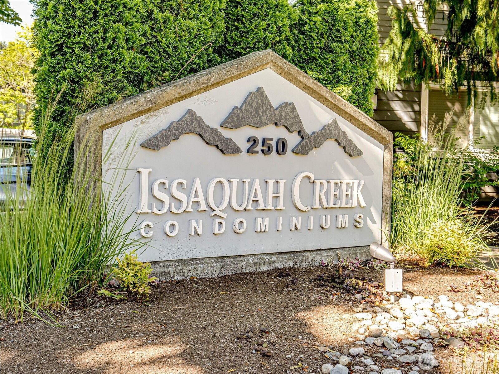 Property Photo: 250 NW Dogwood Street C 302 WA 98027