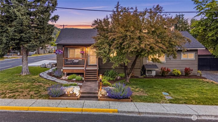 Property Photo: 106 Evans Street WA 98826