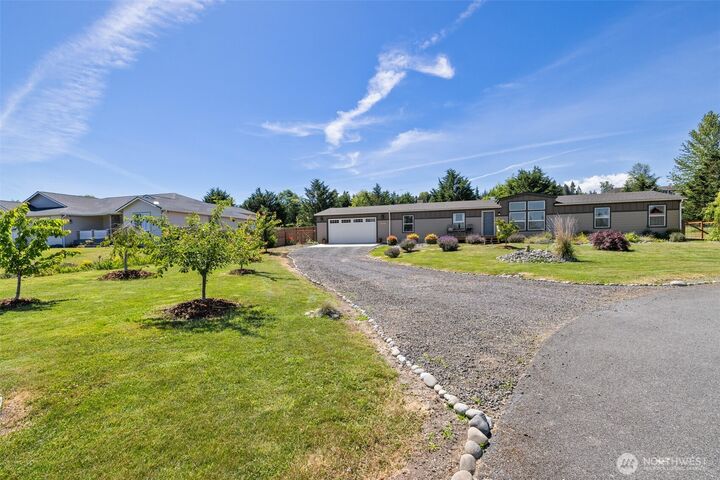 Property Photo:  61  Kestral Place  WA 98382 