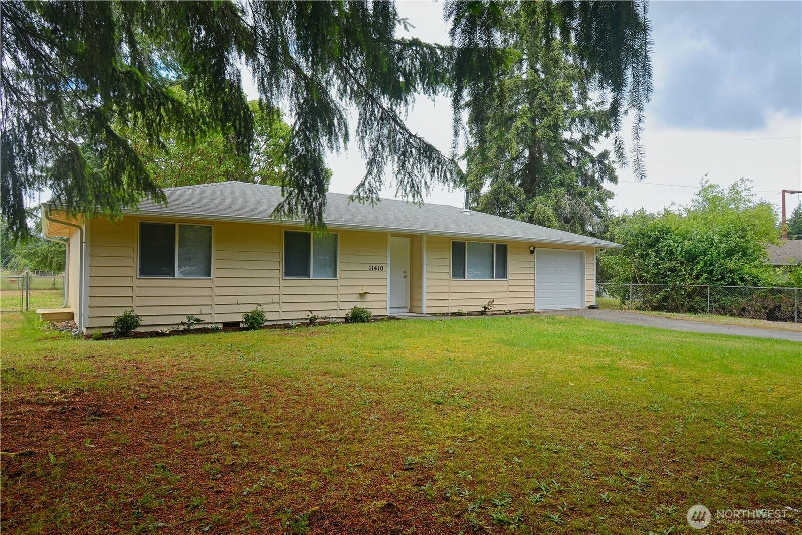Property Photo:  11410  Prairie Court SE  WA 98513 