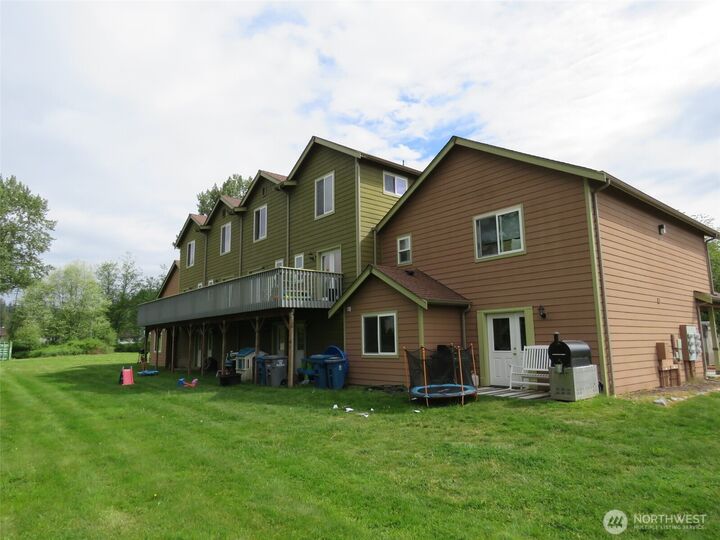 Property Photo: 853 Garden Green Place 853 WA 98294