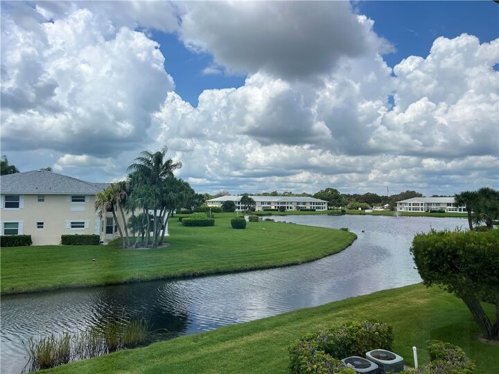 Property Photo: 379 N Grove Isle Circle 379 FL 32962