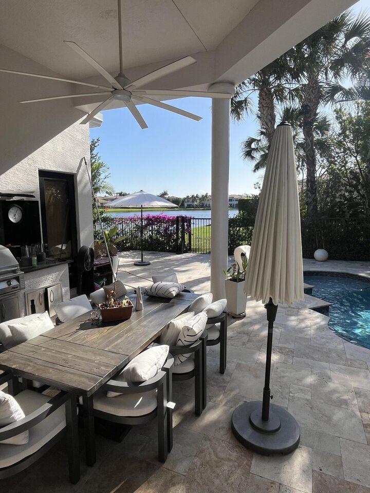 Property Photo: 17921 Villa Club Way FL 33496