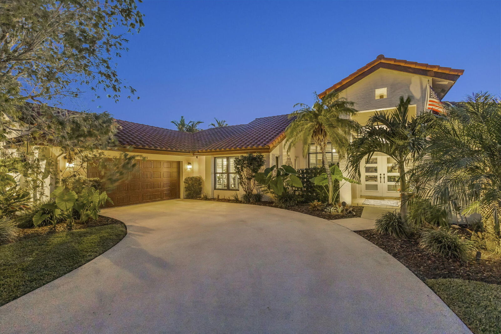 Property Photo: 1945 Lynton Circle FL 33414