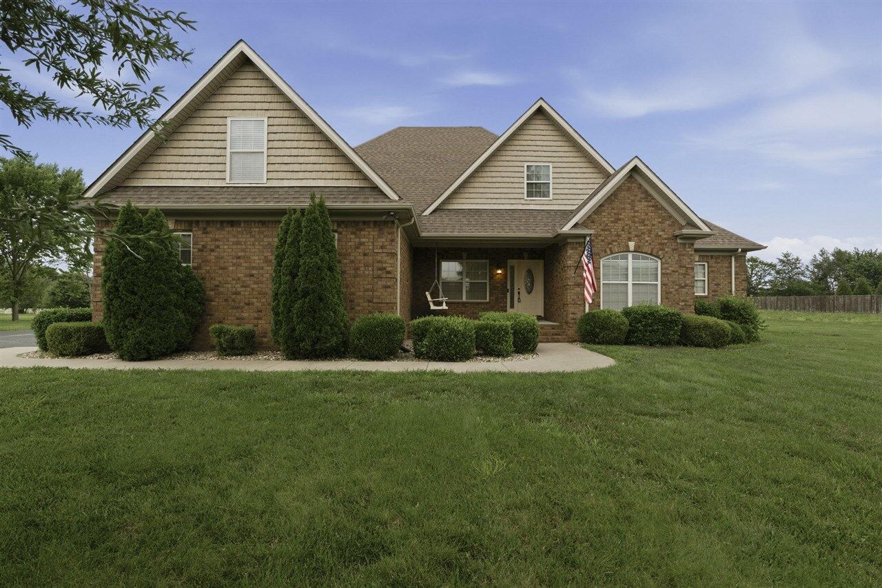 Property Photo:  4638 Fairvue Farm Boulevard  KY 42104 