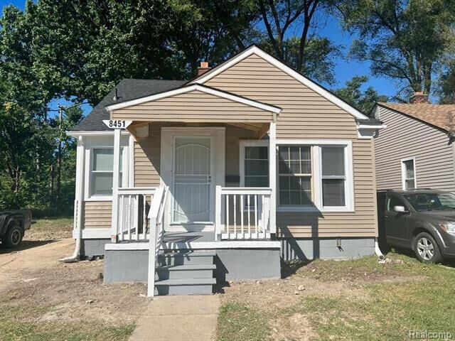 Property Photo:  9091 Fielding Street  MI 48228 