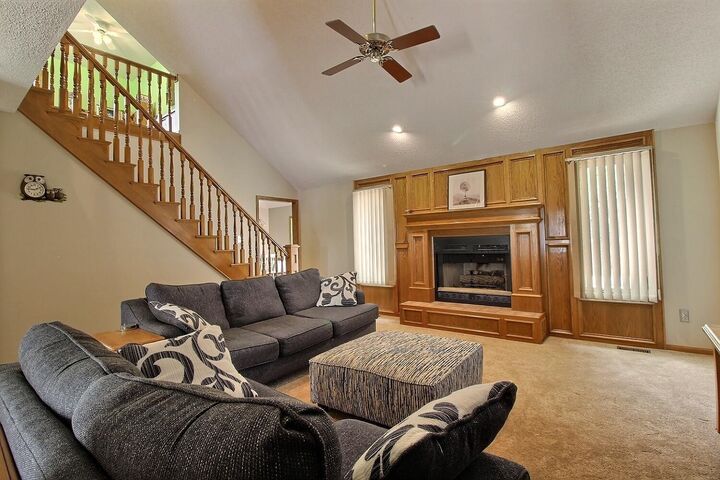 Property Photo:  1842 N Valleyview St  KS 67212 