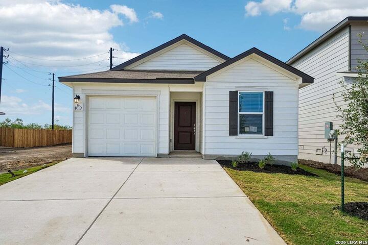 Property Photo: 1010 Tranchet Trail TX 78221