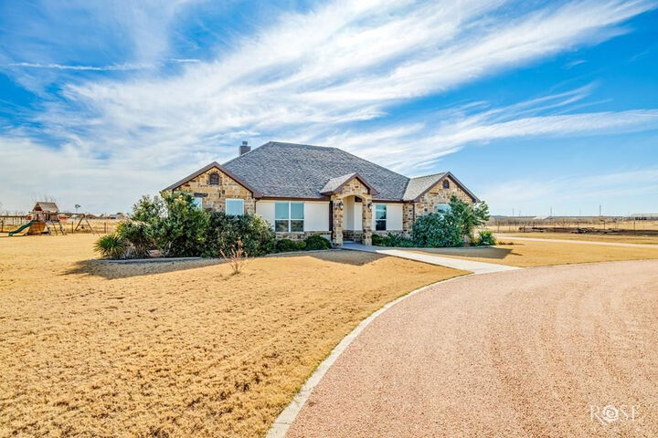 Property Photo:  705 W Ratliff Road  TX 76904 