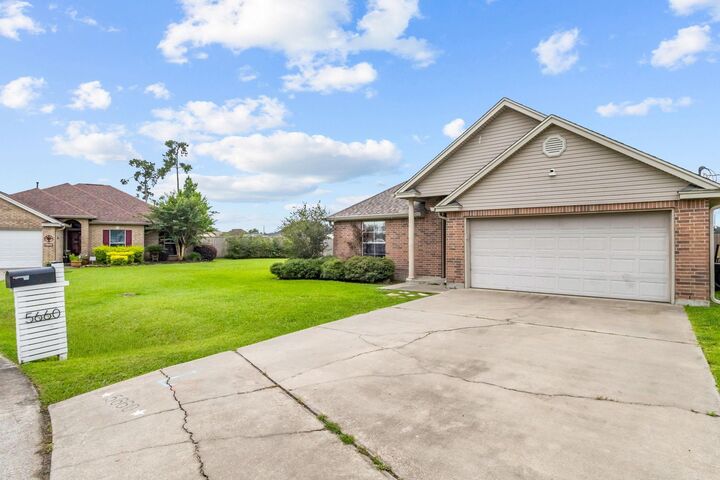 Property Photo:  5660 Samantha Lane  TX 77657 