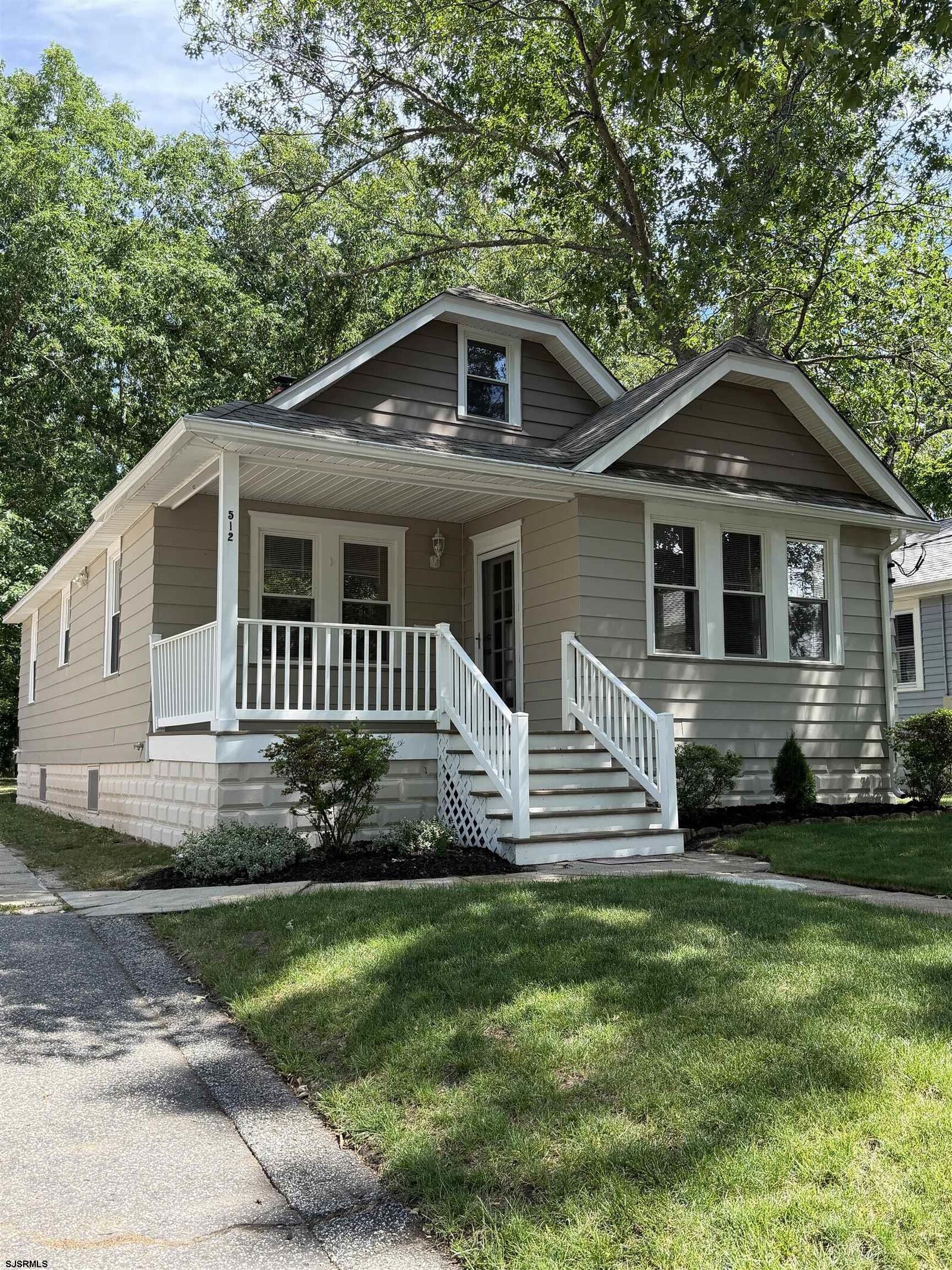 Property Photo: 512 Farragut Ave NJ 08330