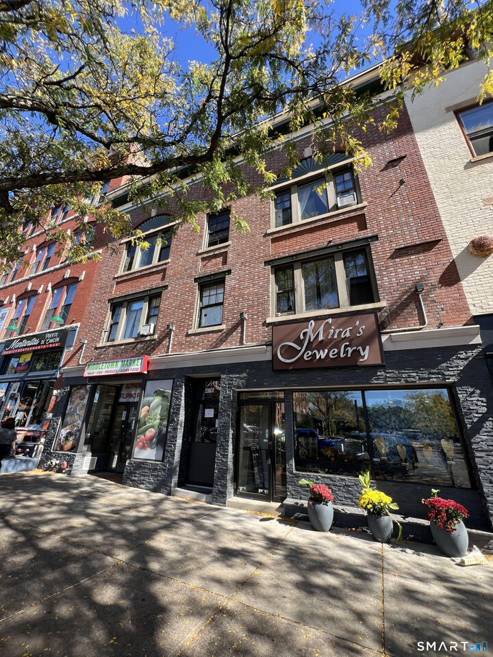 Property Photo:  480 Main Street  CT 06457 