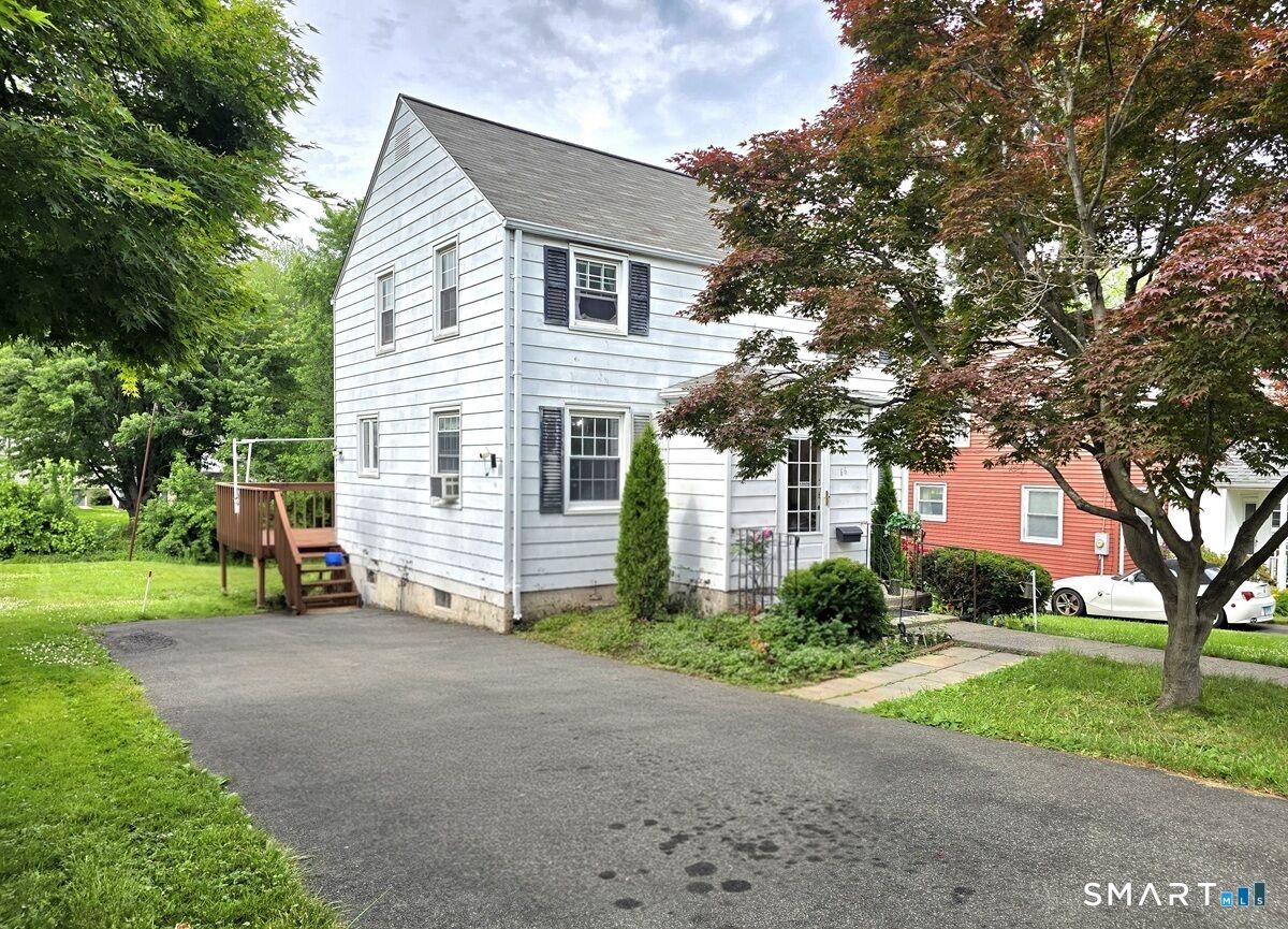 Property Photo: 66 Saint Augustine Street CT 06110
