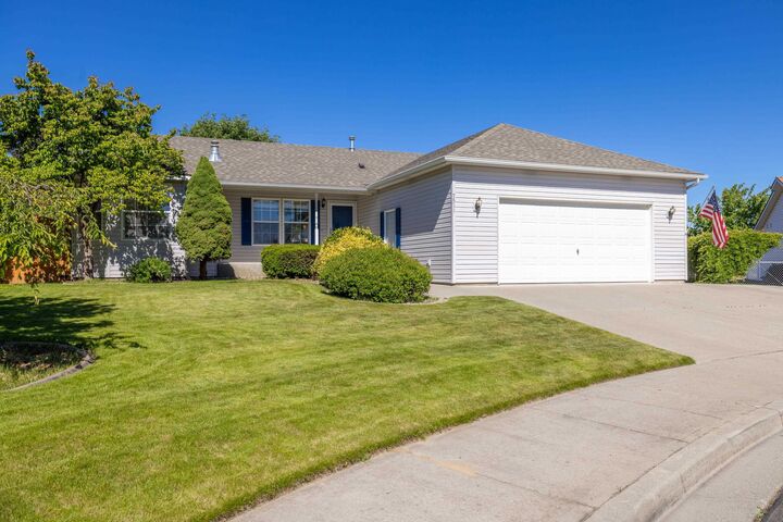 Property Photo: 7511 N Magnolia Ct WA 99217