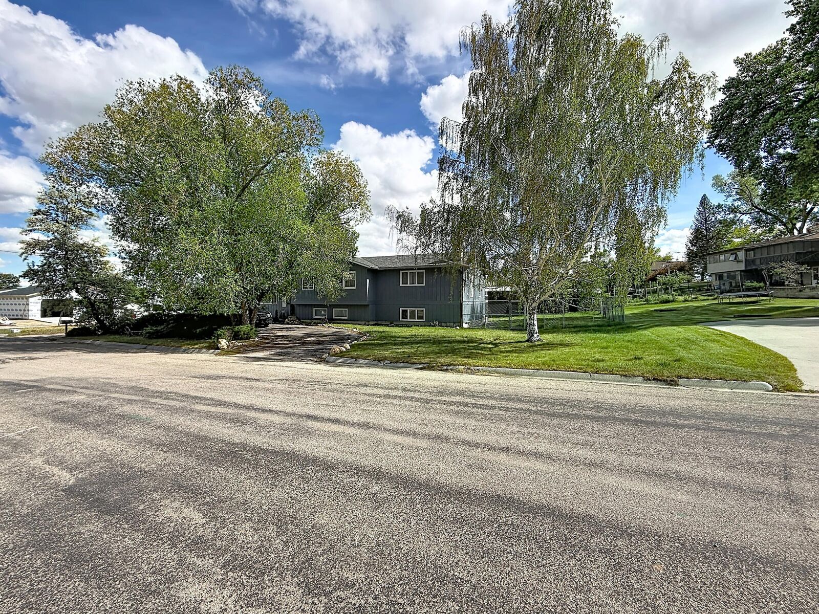 Property Photo: 155 E Keays Street WY 82834
