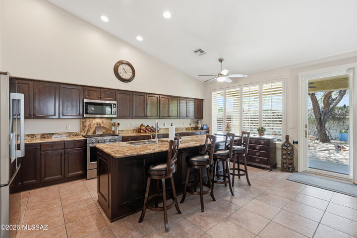 Property Photo:  9796 E Rock Ridge Court  AZ 85749 