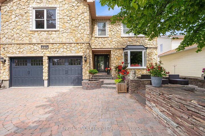 Property Photo: 563 Merkley Drive ON K4A 1V9