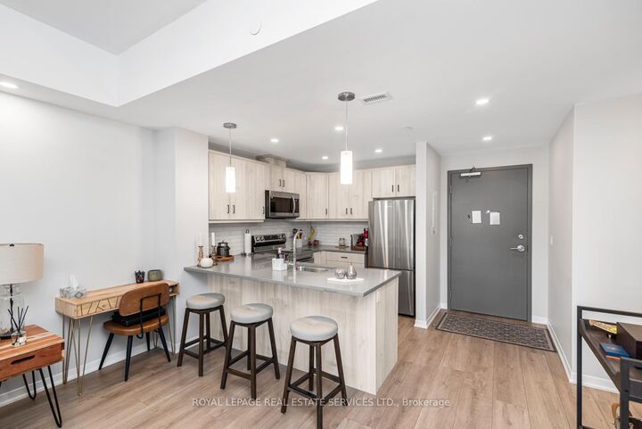 Property Photo: 3998 Victoria Avenue 408 ON L0R 2C0