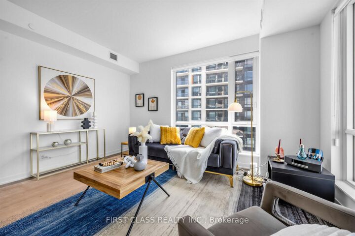 Property Photo:  7950 Bathurst Street 1111  ON L4J 0L4 