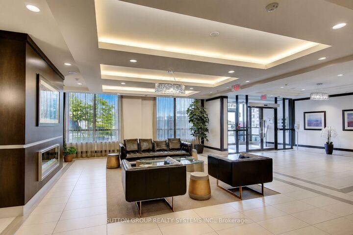 Property Photo: 1070 Sheppard Avenue W Ph11 ON M3J 0G8