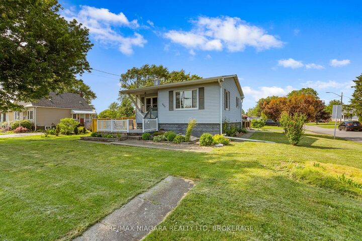 Property Photo: 809 Broadway Avenue ON L3C 5M9