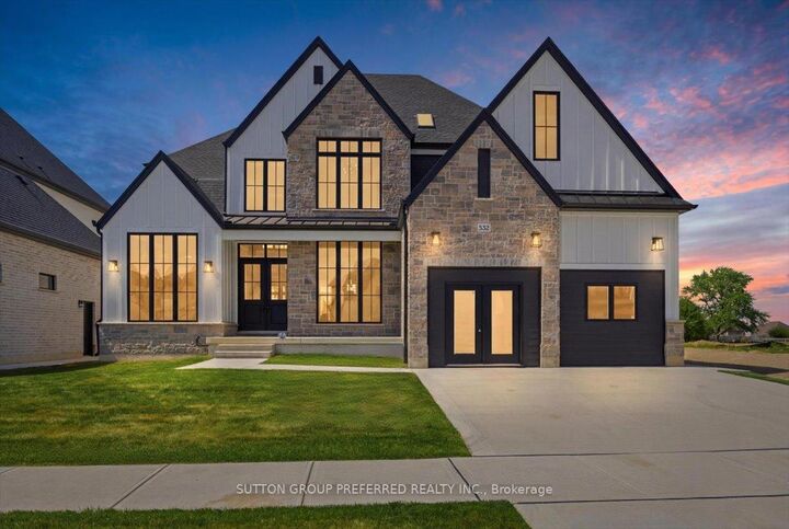 Property Photo: 852 Eagletrace Drive ON N6G 3X9