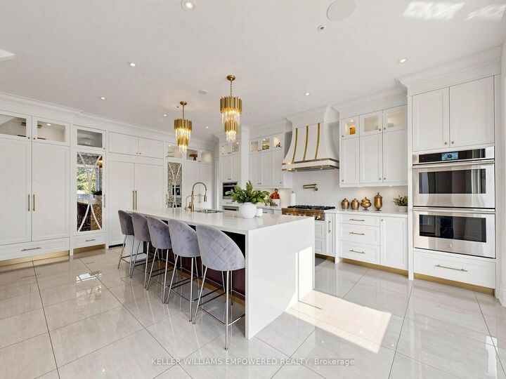 Property Photo: 75 Rachelle Court ON L4L 1A6
