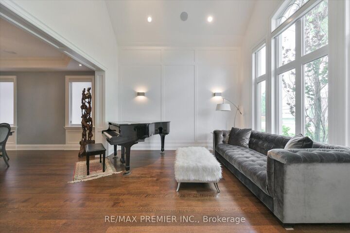 Property Photo: 3 Cowley Avenue ON M9B 2C9