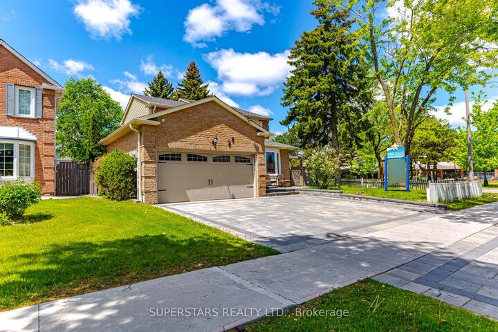 Property Photo:  28 Bramblebrook Avenue  ON M1V 2G2 
