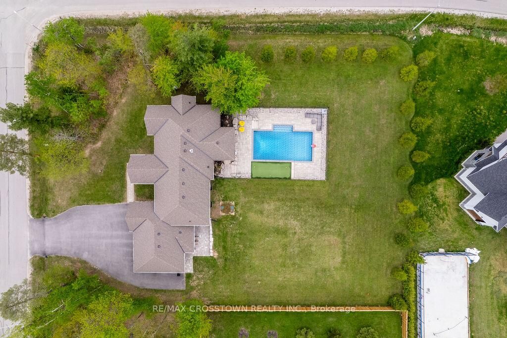Property Photo: 2055 Elana Drive ON L3V 0C1