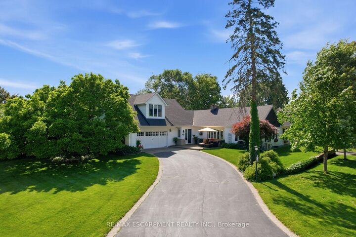 549 Ann Avenue — photo 1