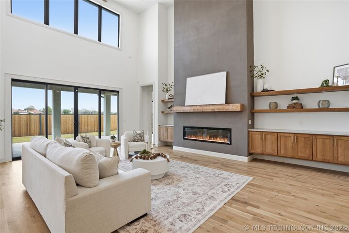 Property Photo:  12029 S Vandalia Avenue  OK 74137 